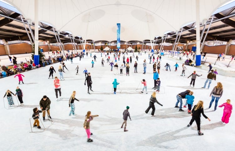 Gratis schaatsen, glijden voor Schalkhaar jeugd in de Scheg
